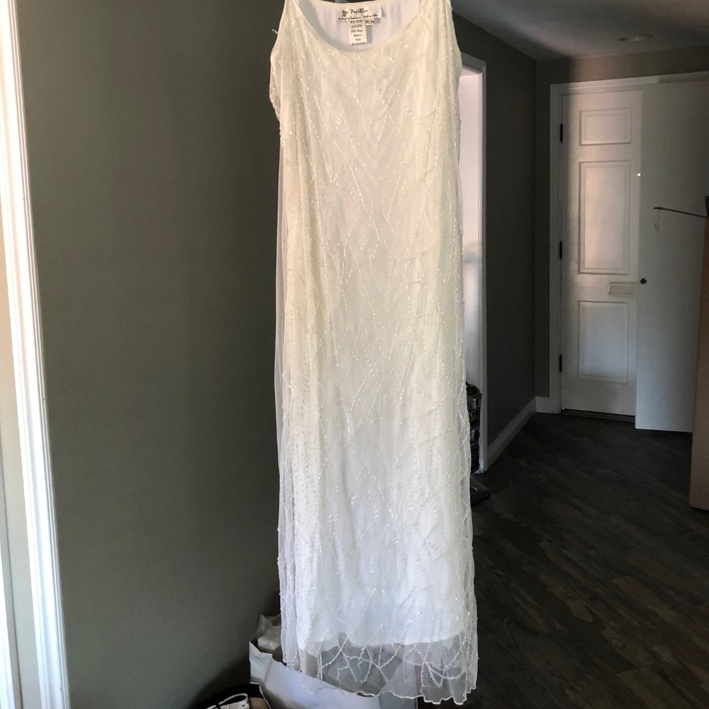 Papillon | White Dress | Size (M)